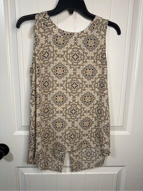 Cupio Cream and Brown Medallion Print Tank